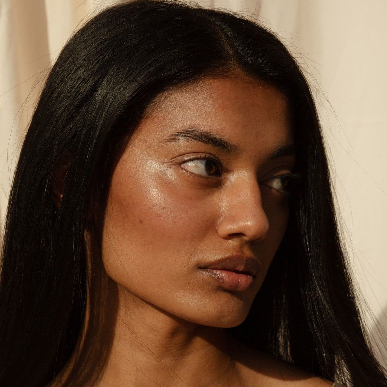  If You're Going to Splurge on One Skincare Treatment in 2026, Please Let It Be the "Red Carpet Laser" 