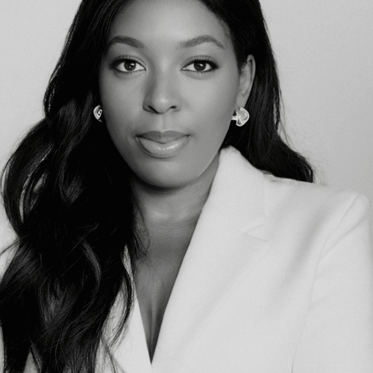  A Seasoned Fashion Editor Walks into H&M—These are the Exact Pieces She's Leaving With 