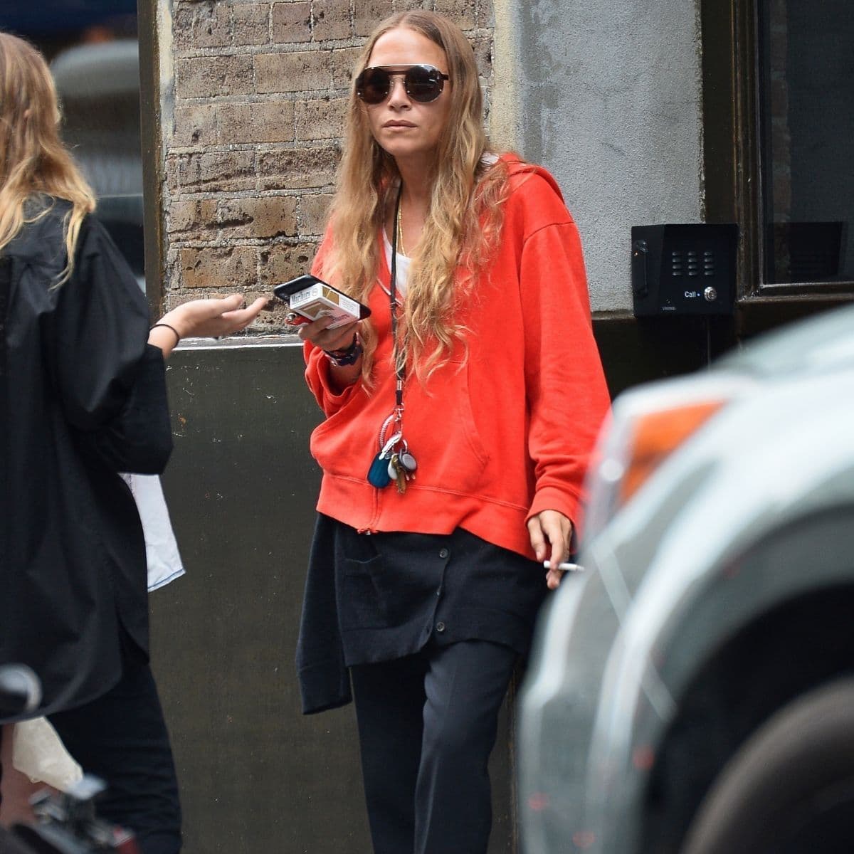 I Was Convinced The Olsen Twins’ Chic Sandals Were The Row—They’re Actually Under £40 on Amazon