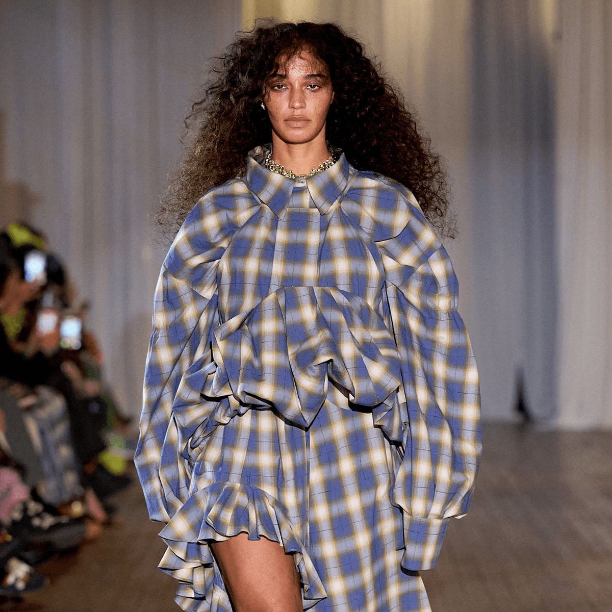 Is “Flattering” Out? This Season, Runways Welcomed a Voluminous Silhouette